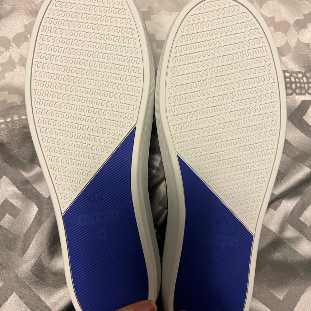 Never worn rothy sneakers